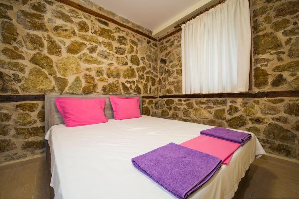 Вилла Petrini Spiti Пиргадикия Экстерьер фото