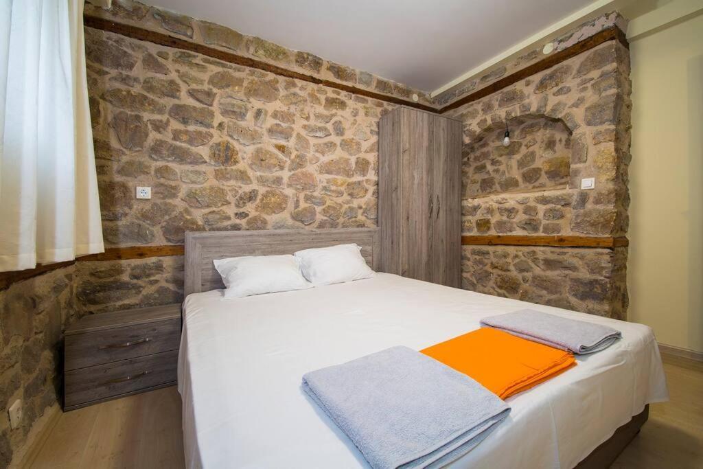 Вилла Petrini Spiti Пиргадикия Экстерьер фото