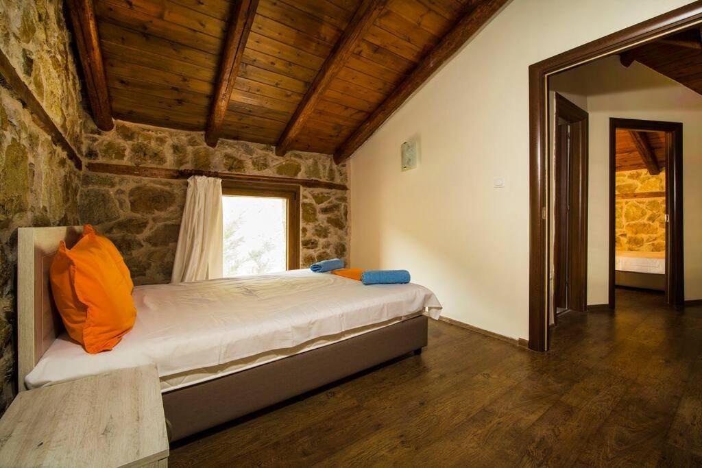 Вилла Petrini Spiti Пиргадикия Экстерьер фото