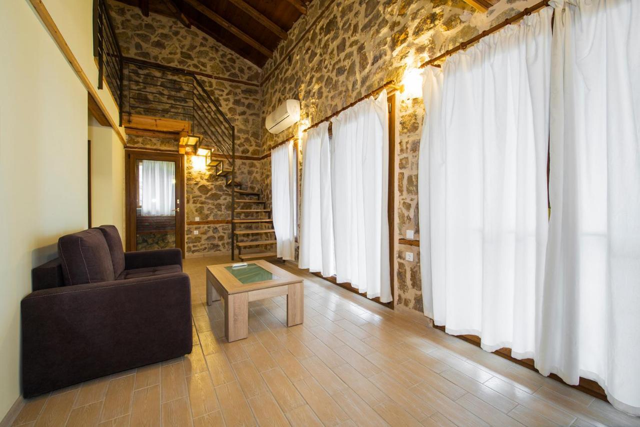 Вилла Petrini Spiti Пиргадикия Экстерьер фото