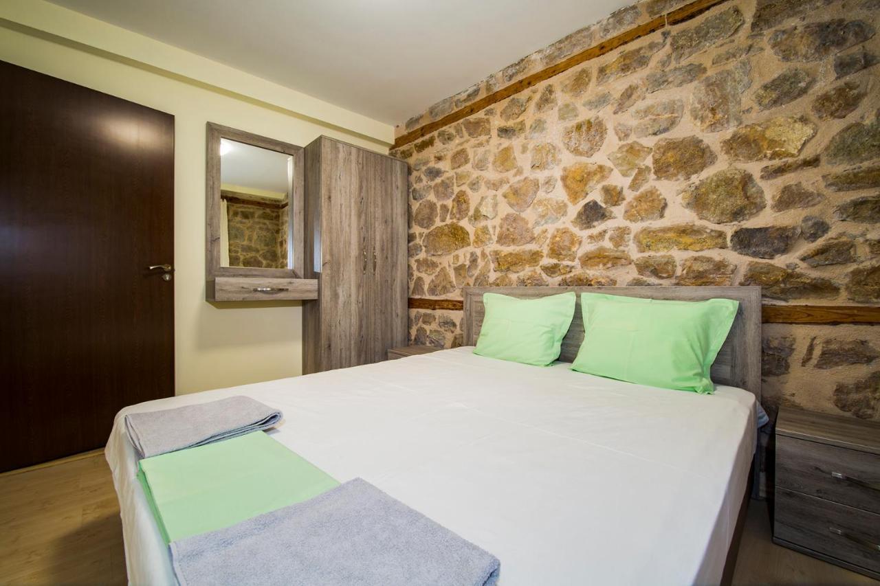 Вилла Petrini Spiti Пиргадикия Экстерьер фото